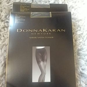Donna Karan, Sheer Sstin hose